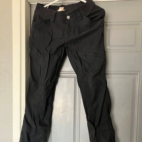 Duluth Trading Dry on the Fly Women's Slim Leg Pants - Size 2, 33" inseam - Picture 1 of 3